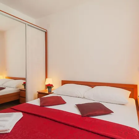 Island Beat - Two Bedroom With Balcony And Sea View A2 St דירה *
